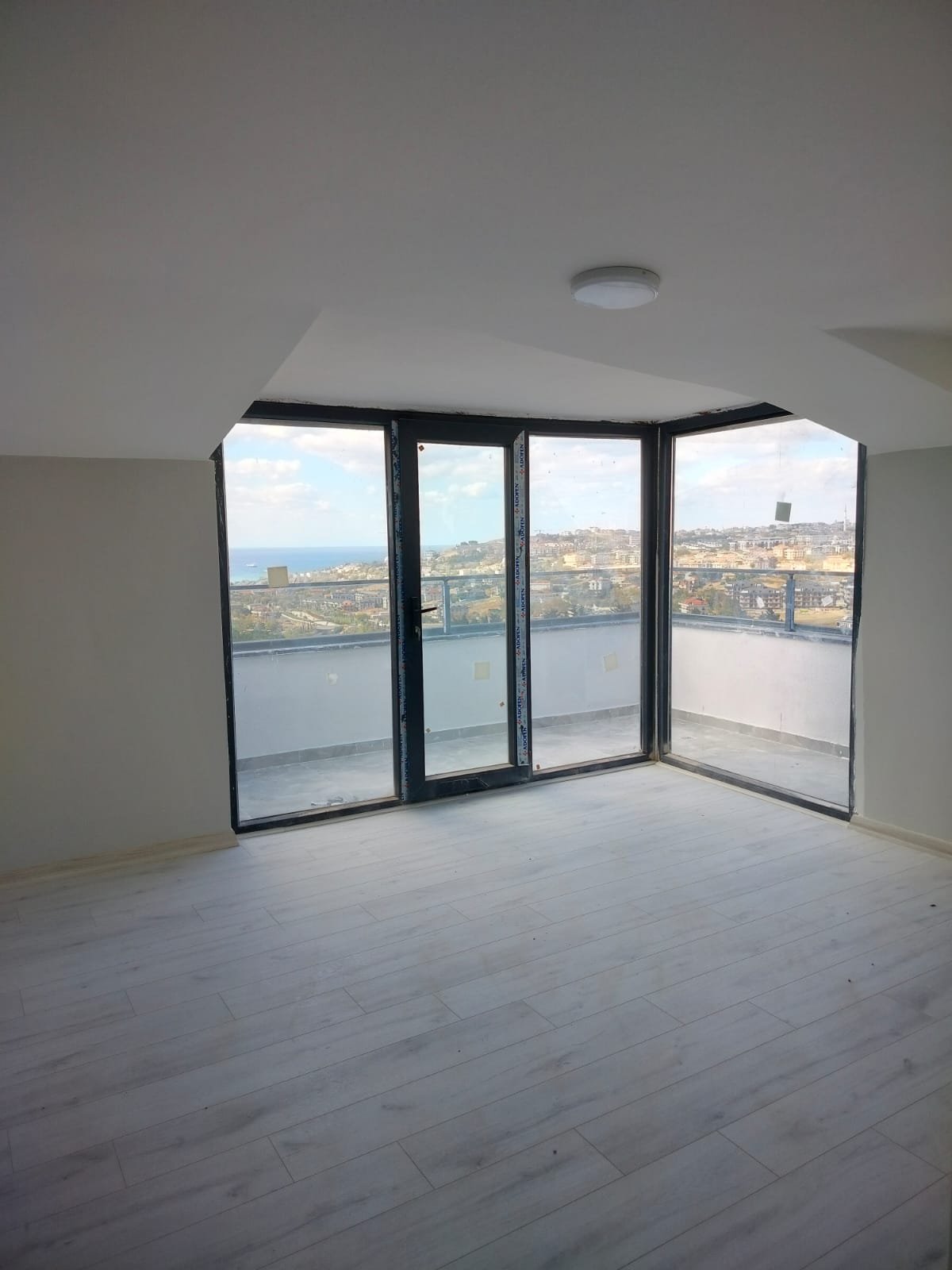 Dema Yaşam Dış Görünüm